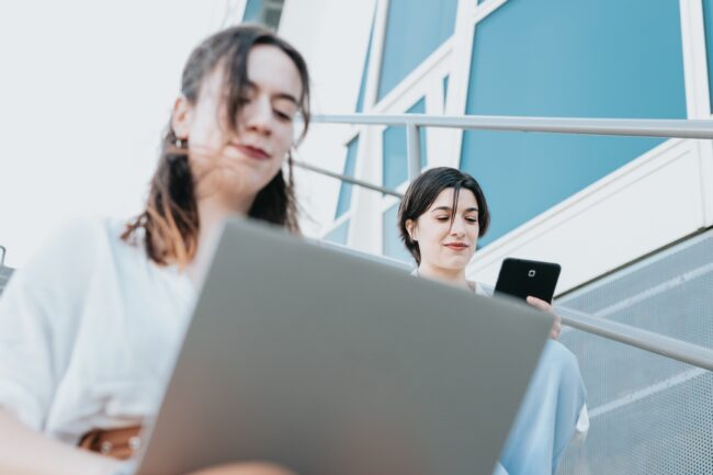 L'ESSCA et Arts et Métiers ouvrent un MBA Business & Technology à la rentrée 2024 (c) Unsplash +