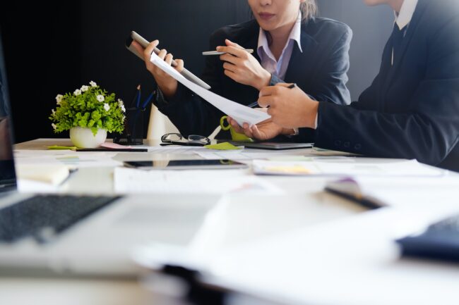 Signature d’un partenariat entre Brest Business School et l’Ordre des Experts-Comptables de Bretagne (c) Unsplash+