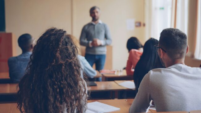 INSEEC Grande École et ASSAS Executive Education lancent un Executive DBA (c) Unsplash