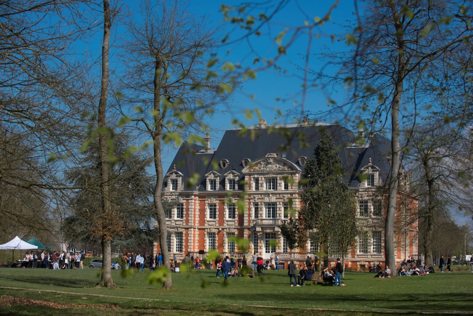 30 nouveaux partenariats pour NEOMA en 2026