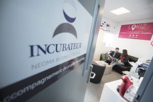 Les étudiants incubés à NEOMA Business School peuvent désormais réaliser leur échange au sein de l’incubateur d’une université partenaire à l’international © JF Lange