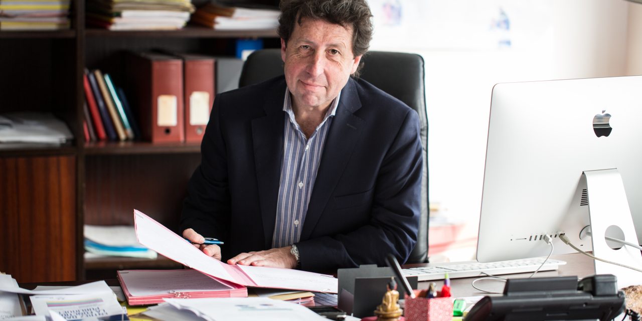 Renaud Dorandeu, Enseignant chercheur en science politique à Paris-Dauphine